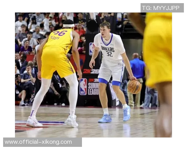 菜鸟弗拉格表现出色贡献21分8板5助科比桑德斯与理查德联手助力球队