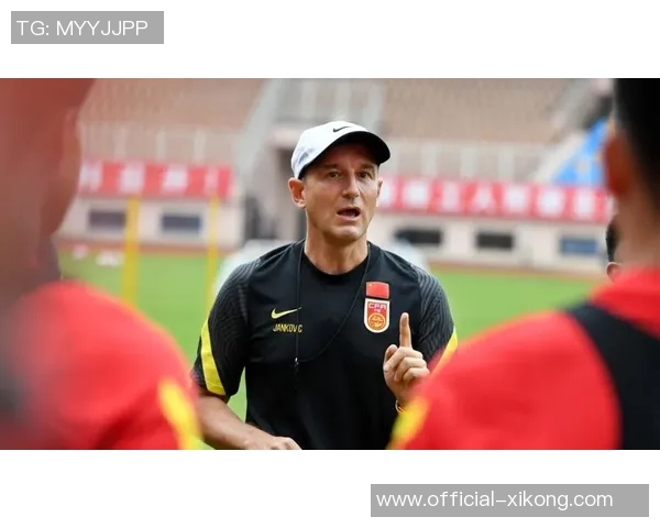 前国脚黄勇正式担任盐城队主教练开启新征程